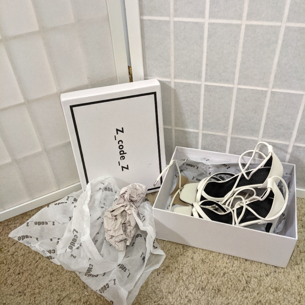 Z_Code_Z Exclusive Monika White Square Toe Ankle Heeled Sandals